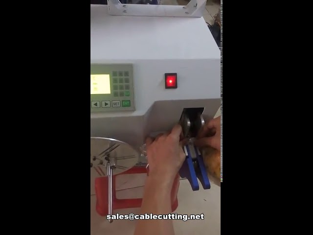 เครื่องมัดเชือกถุงขนมปังอัตโนมัติ | Twist Tie Machine ในไลน์การผลิต