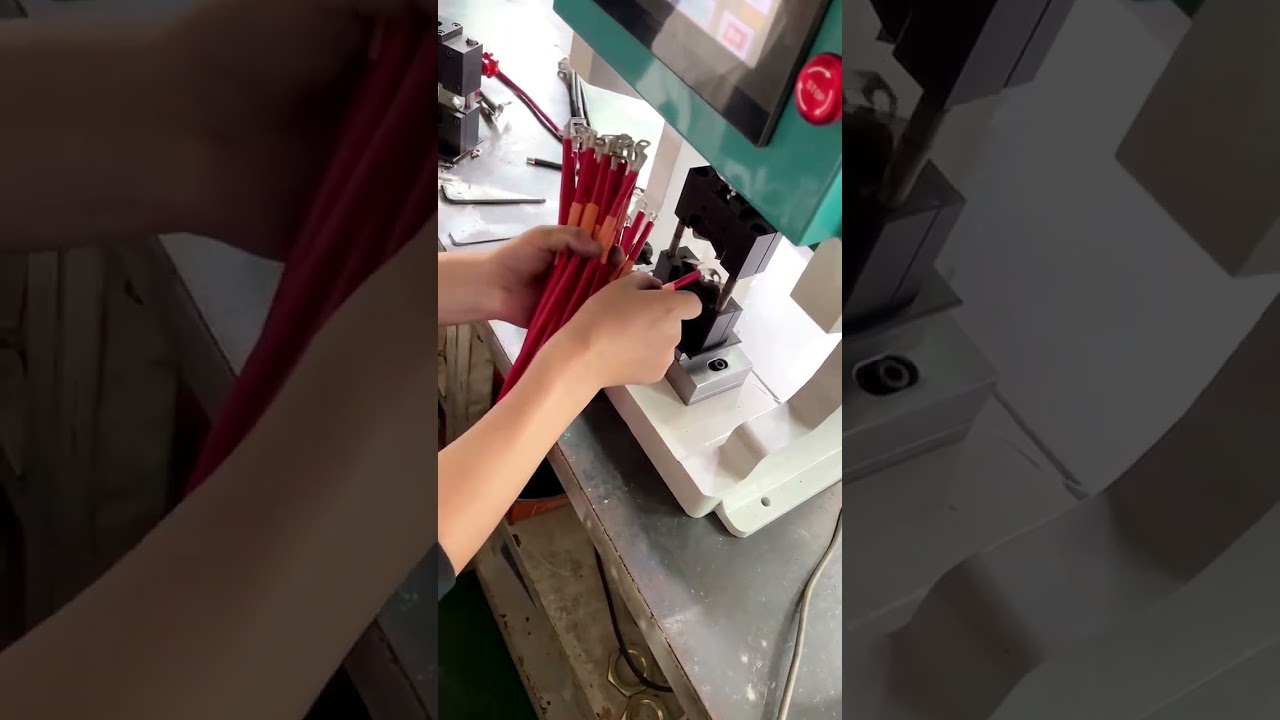 แม่พิมพ์สั่งทำสำหรับย้ำขั้วต่องอ 90 องศา | เครื่องย้ำสายไฟอัตโนมัติ #เครื่องย้ำเทอร์มินอล #เครื่องปอกสายไฟ #โรงงาน