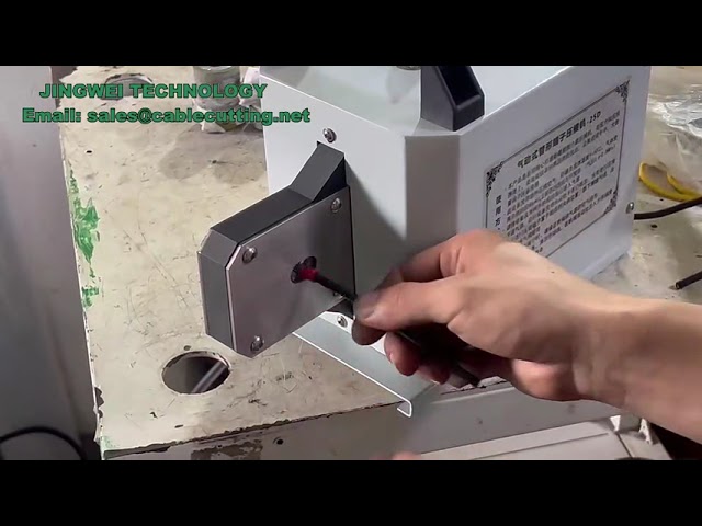 เครื่องกดขั้วต่อสายไฟแบบลมเย็น 25D ประสิทธิภาพสูง