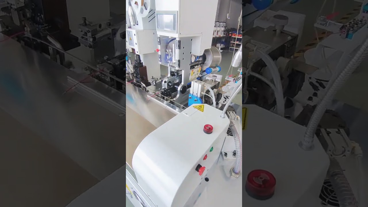 เครื่องจักรอัตโนมัติครบวงจรสำหรับชุดสายไฟหัวรถจักร – ปลายปลั๊กกันฝนและปลายสายไฟในเครื่องเดียว