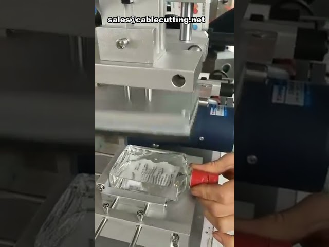เครื่องติดฉลากสติกเกอร์แบบมีกาวในตัวสำหรับขวดสี่เหลี่ยมและกระป๋อง | เครื่องติดฉลากอัตโนมัติประสิทธิภาพสูง