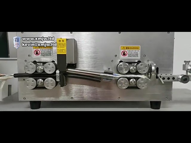 เครื่องตัดและปอกสายไฟอัตโนมัติขนาด 70 ตร.มม. ควบคุมด้วยคอมพิวเตอร์
