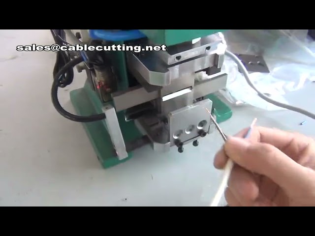 เครื่องปอกลวดทองแดงกึ่งอัตโนมัติ ปอก ฉีก บิดสายไฟครบในเครื่องเดียว | เพิ่มประสิทธิภาพการผลิต