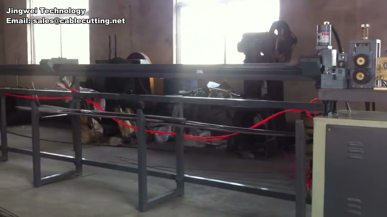เครื่องขึ้นรูปโลหะระบบเซอร์โวไฮดรอลิก 4 สถานี สำหรับแถบเหล็กอัตโนมัติ | Custom Machine