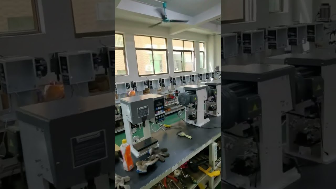 ชมเครื่องย้ำขั้วต่อสายไฟแบบต่อเนื่องในโรงงานจริง | อุปกรณ์ผลิตชุดสายไฟอัตโนมัติ #factory #machine #tools