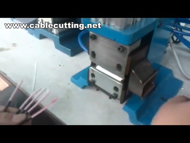 เครื่องปอกสายไฟแกนกลางประสิทธิภาพสูง - เครื่องลอกฉนวนสายไฟอัตโนมัติ