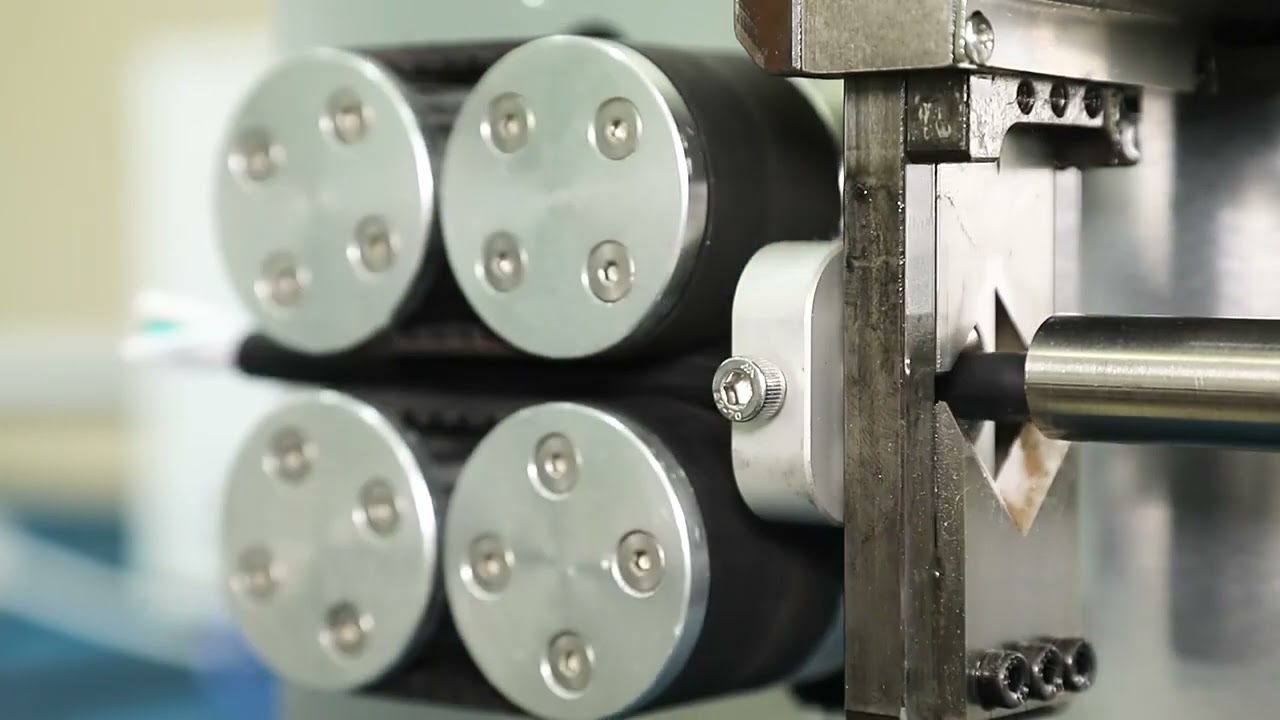 เครื่องตัด ปอก และบิดสายแบน PVC แบบมีปลอก เหมาะสำหรับ AWG7-28 | เพิ่มประสิทธิภาพการผลิต