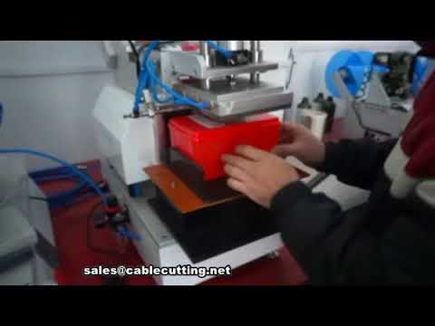 เครื่องติดฉลากพื้นผิวเรียบสำหรับกล่องกันไฟ – ติดเร็ว แม่นยำ