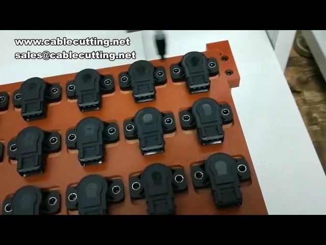 เครื่องขันสกรูอัตโนมัติ 3 แกน | เครื่องขันสกรูระบบล็อคสามแกนประสิทธิภาพสูง