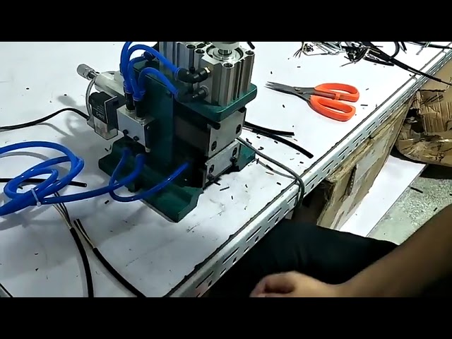 เครื่องปอกสายไฟนิวแมติกขนาดเล็ก 3F – เครื่องมือปอกสายไฟฟ้าอัตโนมัติ