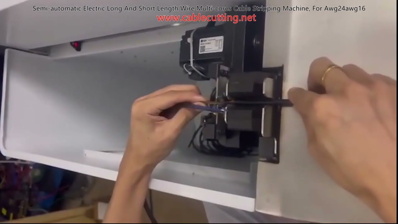 เครื่องปอกสายไฟกึ่งอัตโนมัติไฟฟ้า รองรับสายยาว-สั้นหลายแกน AWG24 | เพิ่มประสิทธิภาพการผลิต
