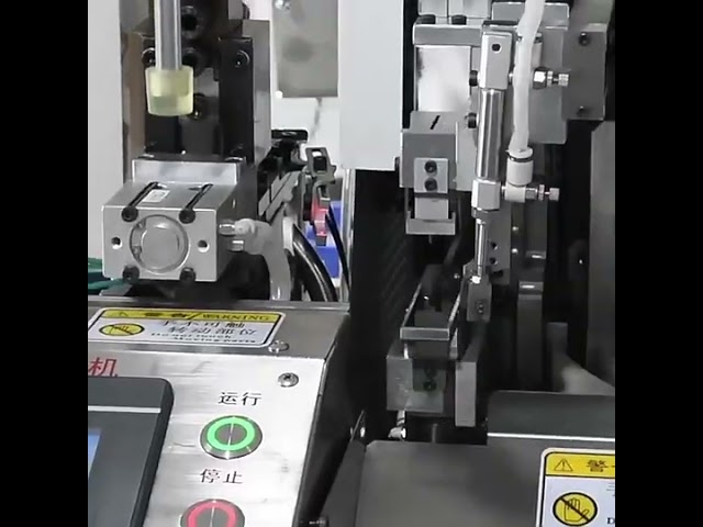 เครื่องปอกและจุ่มดีบุกปลั๊กกันน้ำอัตโนมัติหัวเดียว | Fully Automatic Crimping & Tinning