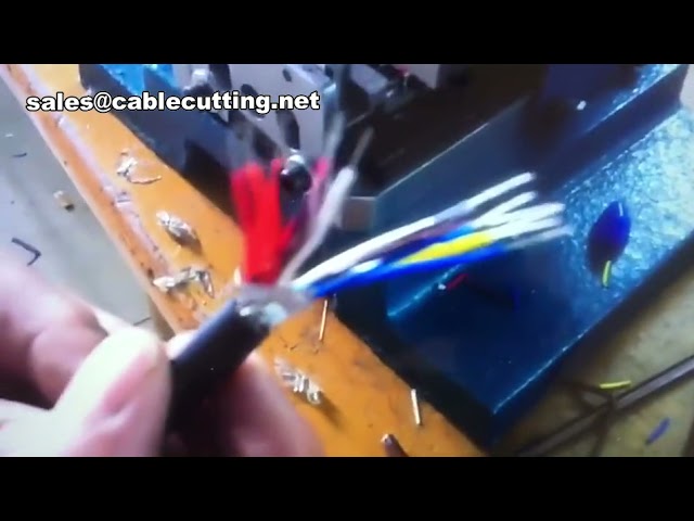 เครื่องปอกและบิดสายไฟแบบนิวเมติก รุ่นมือหมุน 5 เส้นสายคู่ ขนาดกะทัดรัด