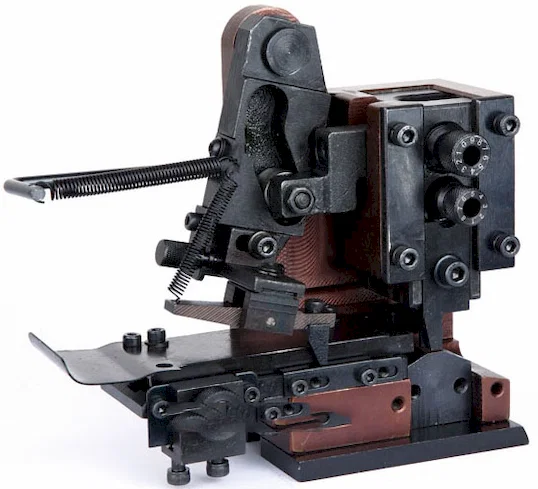 ระบบแม่พิมพ์ย้ำเทอร์มินอลแบบขวาง OTP A-9